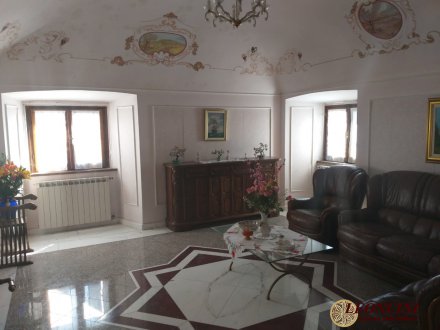 L778 Furnished apartment of large size