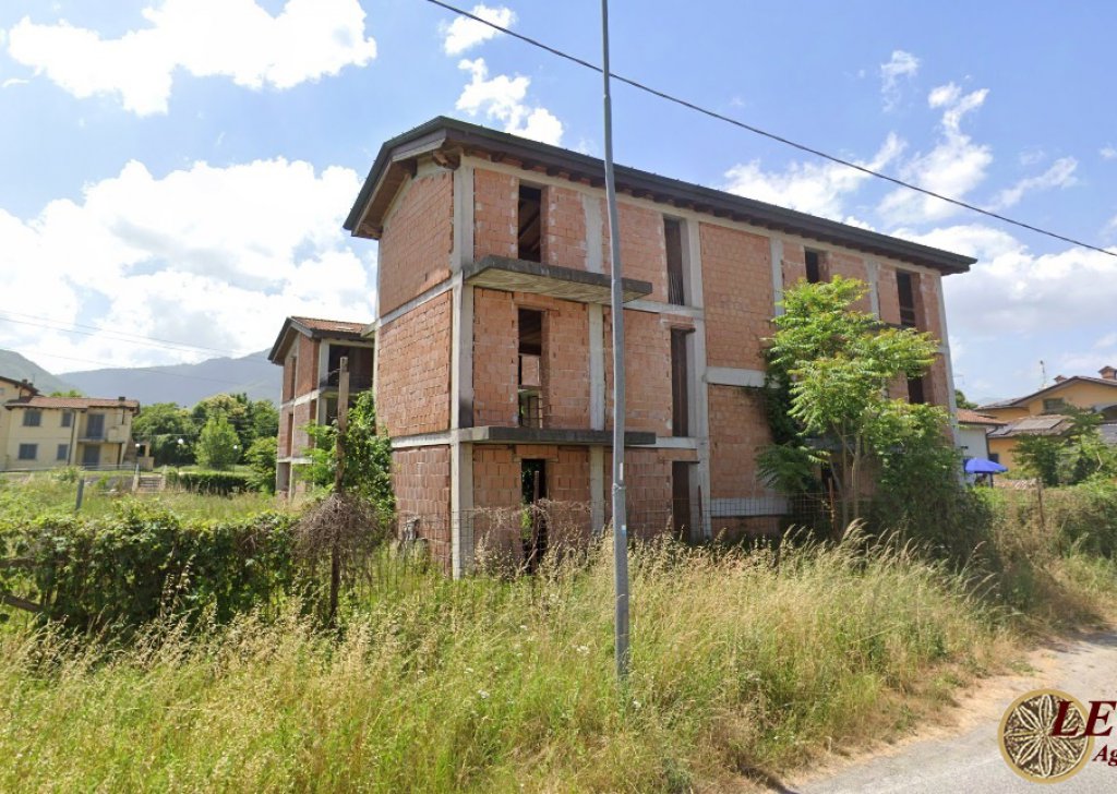 Appartamenti all'Asta Mulazzo - Palazzina al grezzo Località Arpiola
