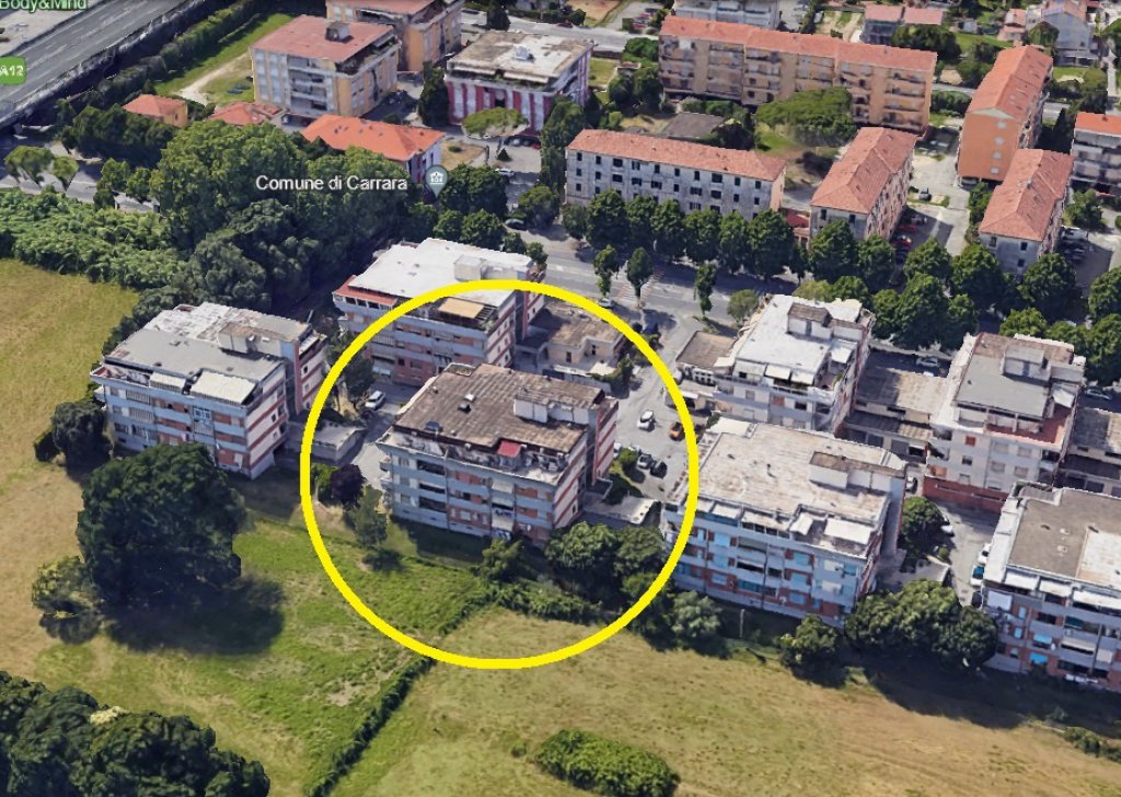 Apartments for auction  viale XX Settembre 296, Carrara