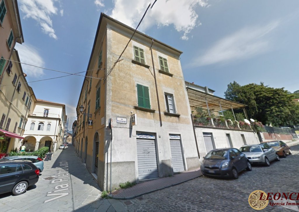 Apartments for auction  via Pietro Cocchi 48, Pontremoli