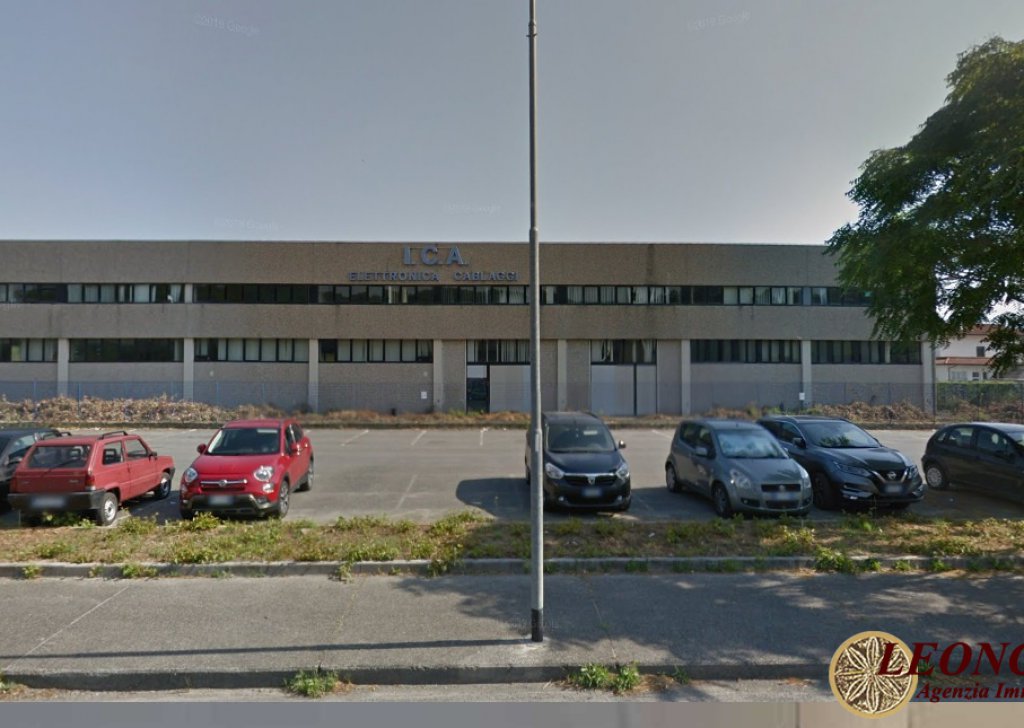 Industrial Building for auction  738 sqm, Aulla, locality Pallerone