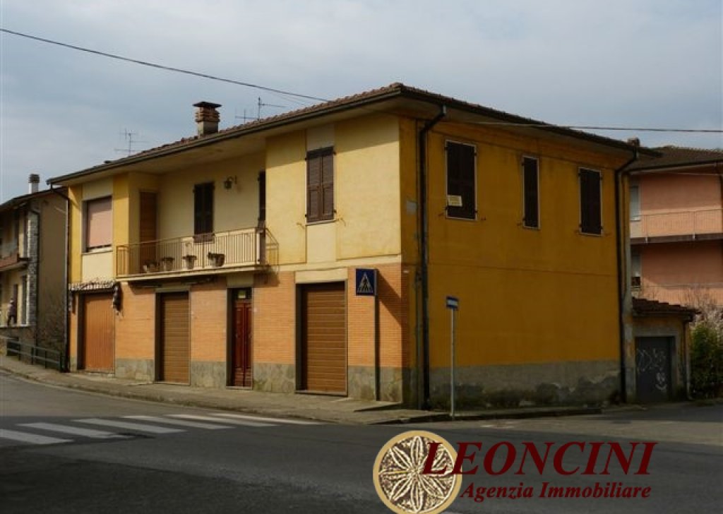 Detached Houses for sale  via Razzoli 22, Villafranca in Lunigiana