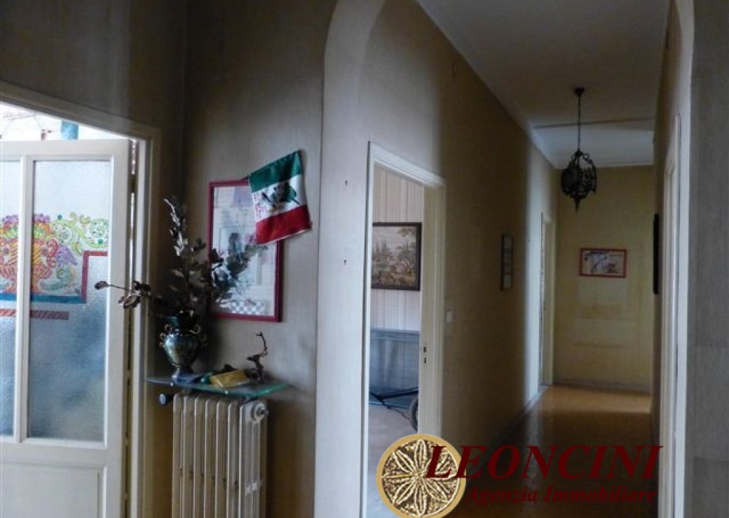 Sale Detached Houses Villafranca in Lunigiana - A382 Detached house in a central area Locality 