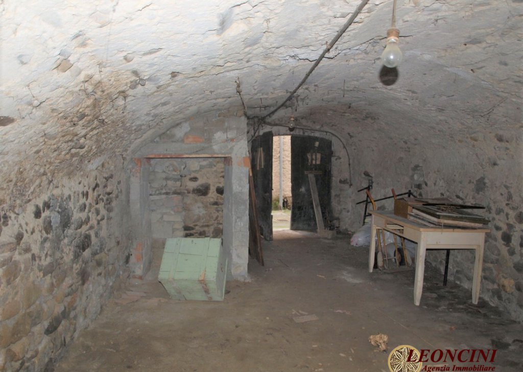 Stonehouses in Historic Center for sale  Borgo di Cò 33, Filattiera, locality Centro Storico