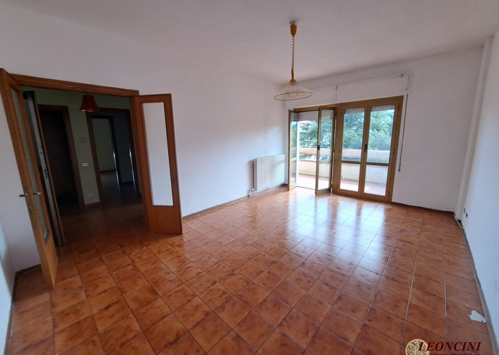 Sale Apartments Villafranca in Lunigiana - A312 Apartment with terrace Locality 