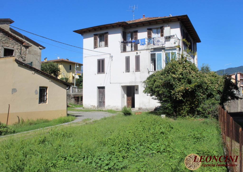 Sale Apartments Villafranca in Lunigiana - A333 Semi-detached apartment with garden Locality 