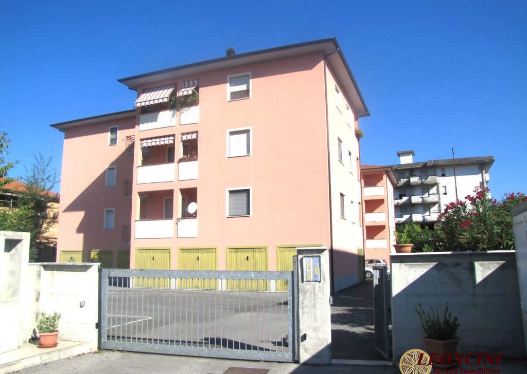 Appartamenti trilocale in vendita  via degli Orti 50, Villafranca in Lunigiana