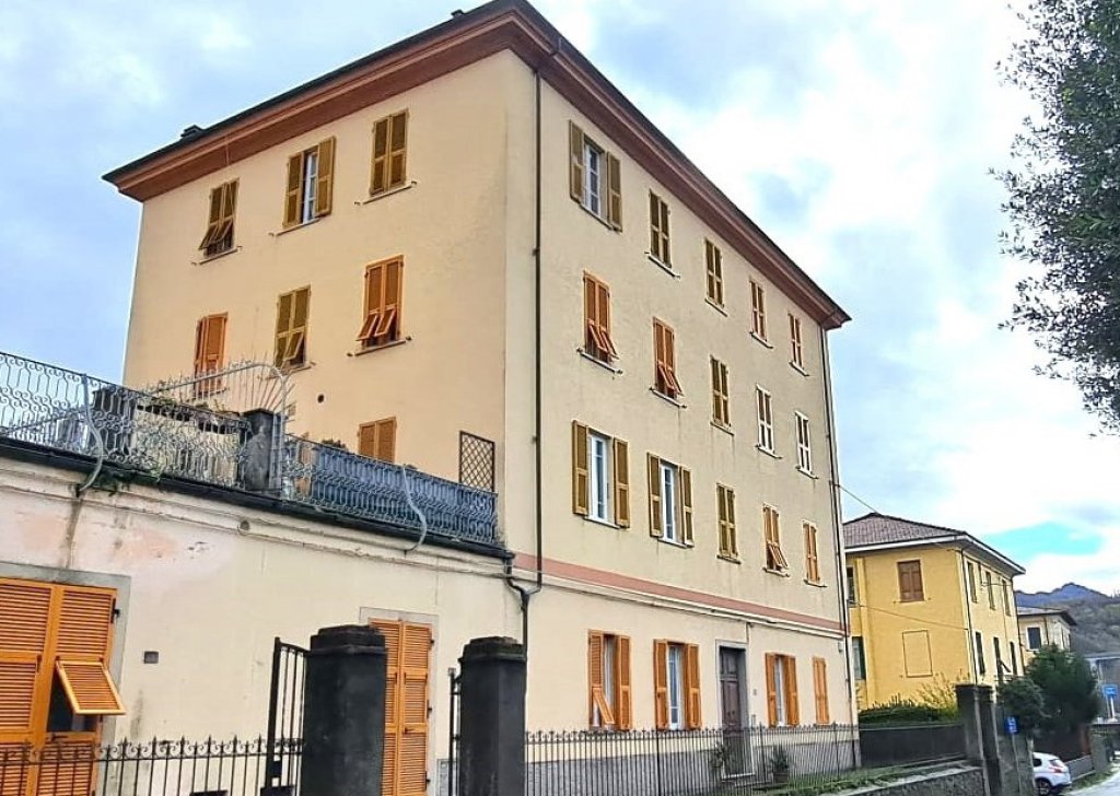 Appartamenti trilocale in vendita  via Porta Fiorentina 5, Pontremoli