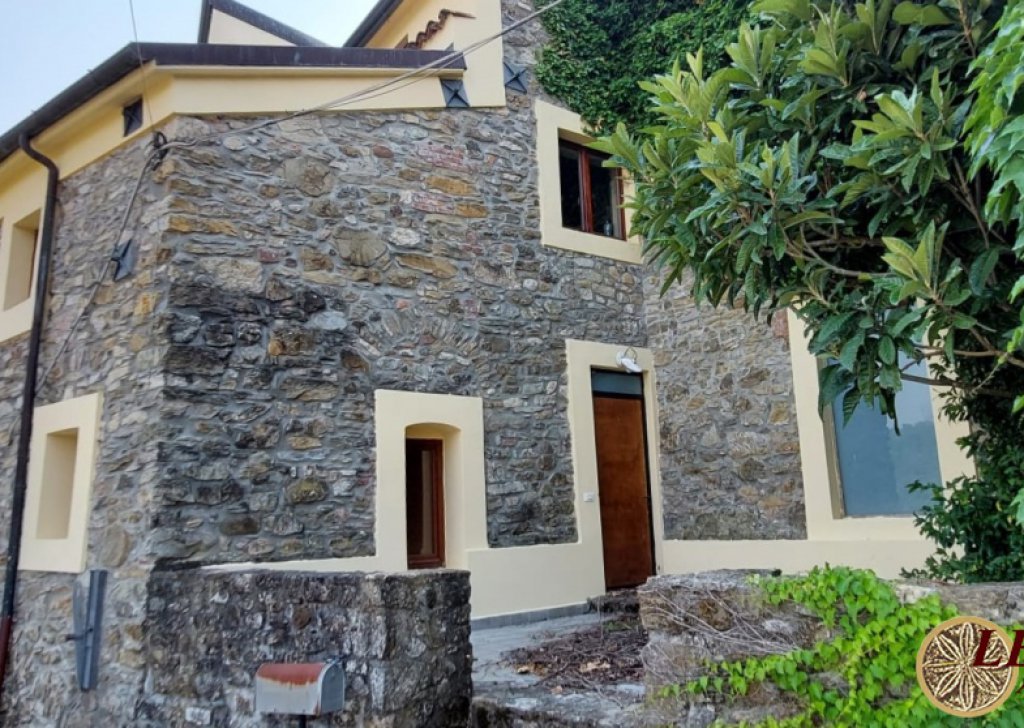 Sale Stonehouses in Historic Center Aulla - A338 house with swimming pool Locality 