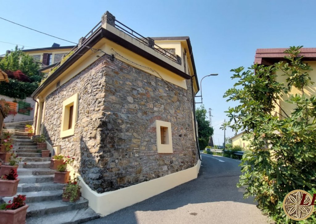 Sale Stonehouses in Historic Center Aulla - A338 house with swimming pool Locality 