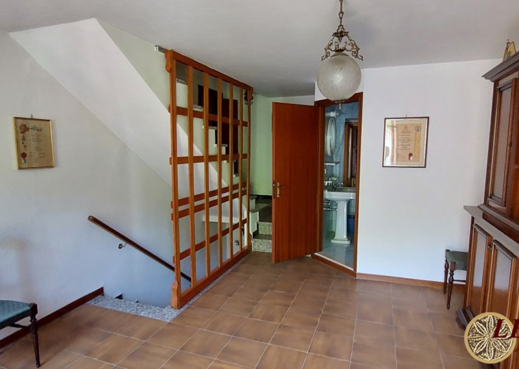 Sale Stonehouses in Historic Center Bagnone - A339 House in the historic center Locality 