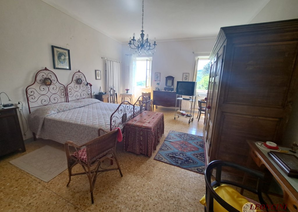 Sale Stonehouses in Historic Center Mulazzo - A352 Elegant home in the historic center with garden Locality 