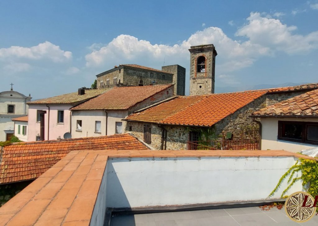Sale Stonehouses in Historic Center Bagnone - A342 tower house with panoramic views Locality 
