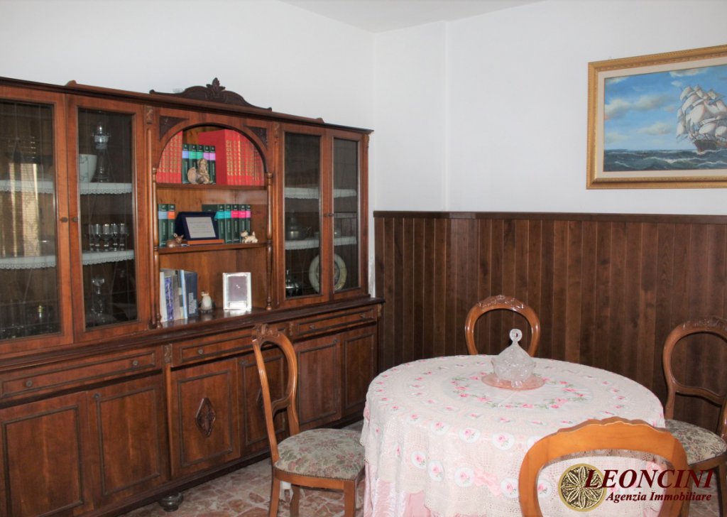 Sale Detached Houses Villafranca in Lunigiana - A461 detached house with land Locality 