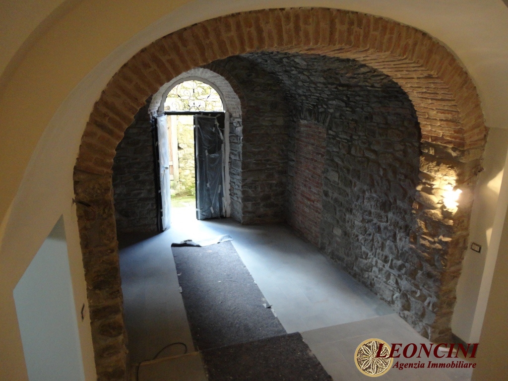  pontremoli vendita quart: pontremoli agenzia-immobiliare-leoncini