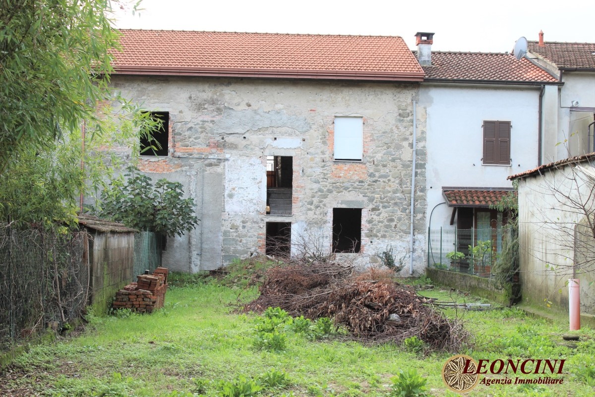 Rustico - Cascina FILATTIERA vendita  Filattiera  Agenzia Immobiliare Leoncini