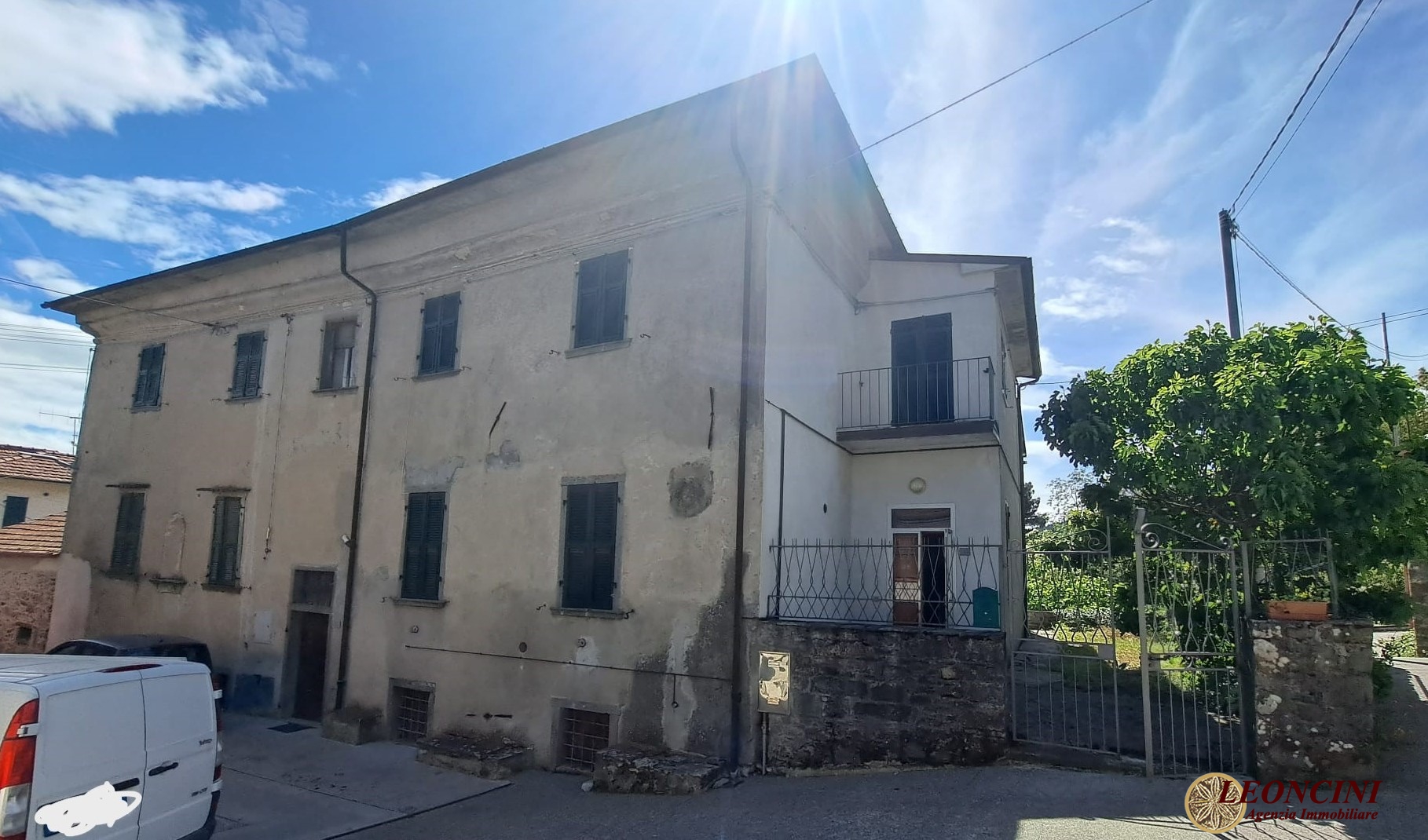 A352 Signorile abitazione in centro storico con giardino